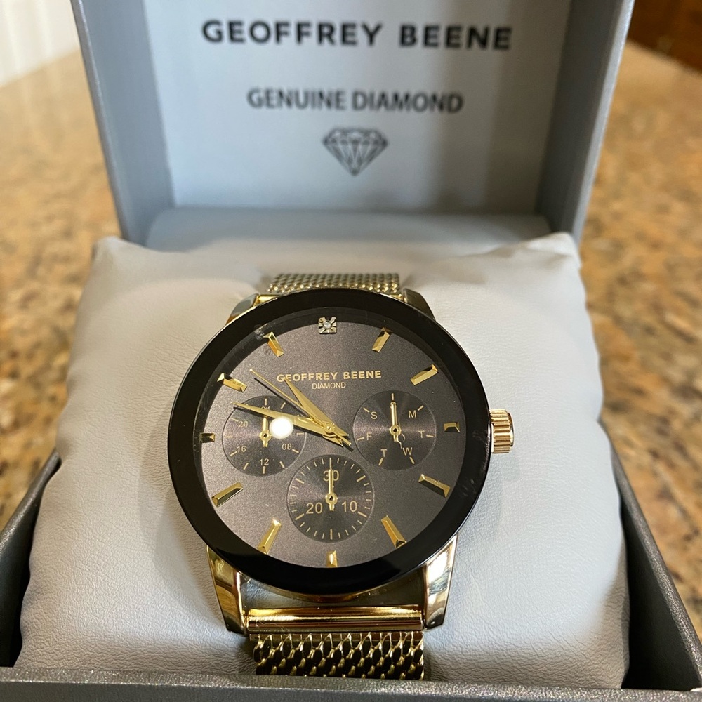 Geoffrey Beene Gold-Tone Mesh Bracelet Watch with Black Dial - Picture 3 of 7